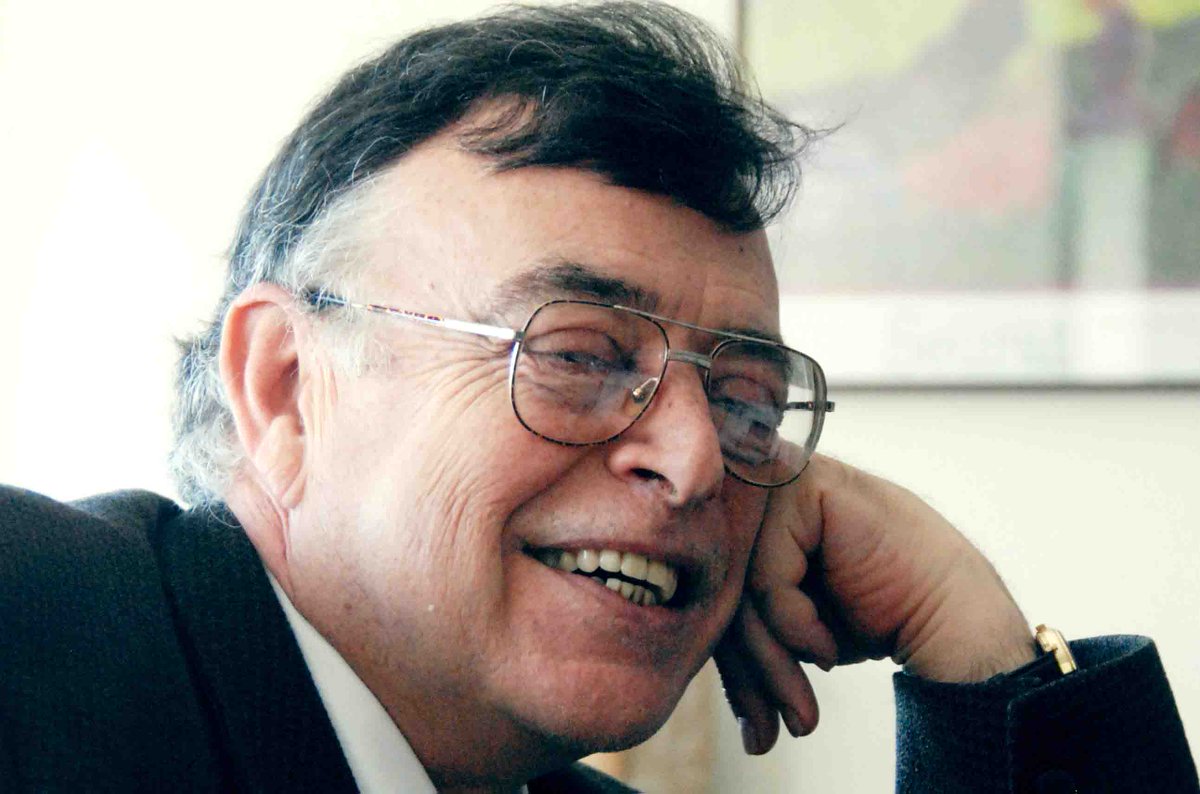 We are sad to report that long-time and beloved faculty member Ken Conn died yesterday. From 1973-2009, Ken principally taught French and was a dedicated coach of the varsity football team. He represented an inspiring model of the fully invested schoolman. ow.ly/XQhF50Ii1Fv