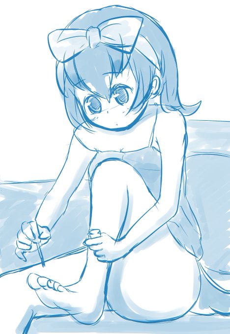 ペディキュア塗ってるふるる 