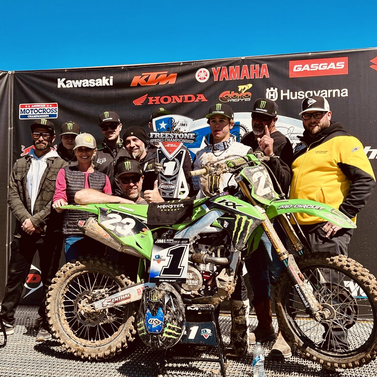 RideDunlop's tweet photo. It takes a FAMILY: Team Dunlop Elite alumni @ryderdifrancesco199 put in one of the hardest charges, coming from last to forth to go 1-1-4 for the overall in open A pro sport!

#RideDunlop #TeamDunlop #DunlopDomination #JS7Freestone https://t.co/nJdiA08WnH