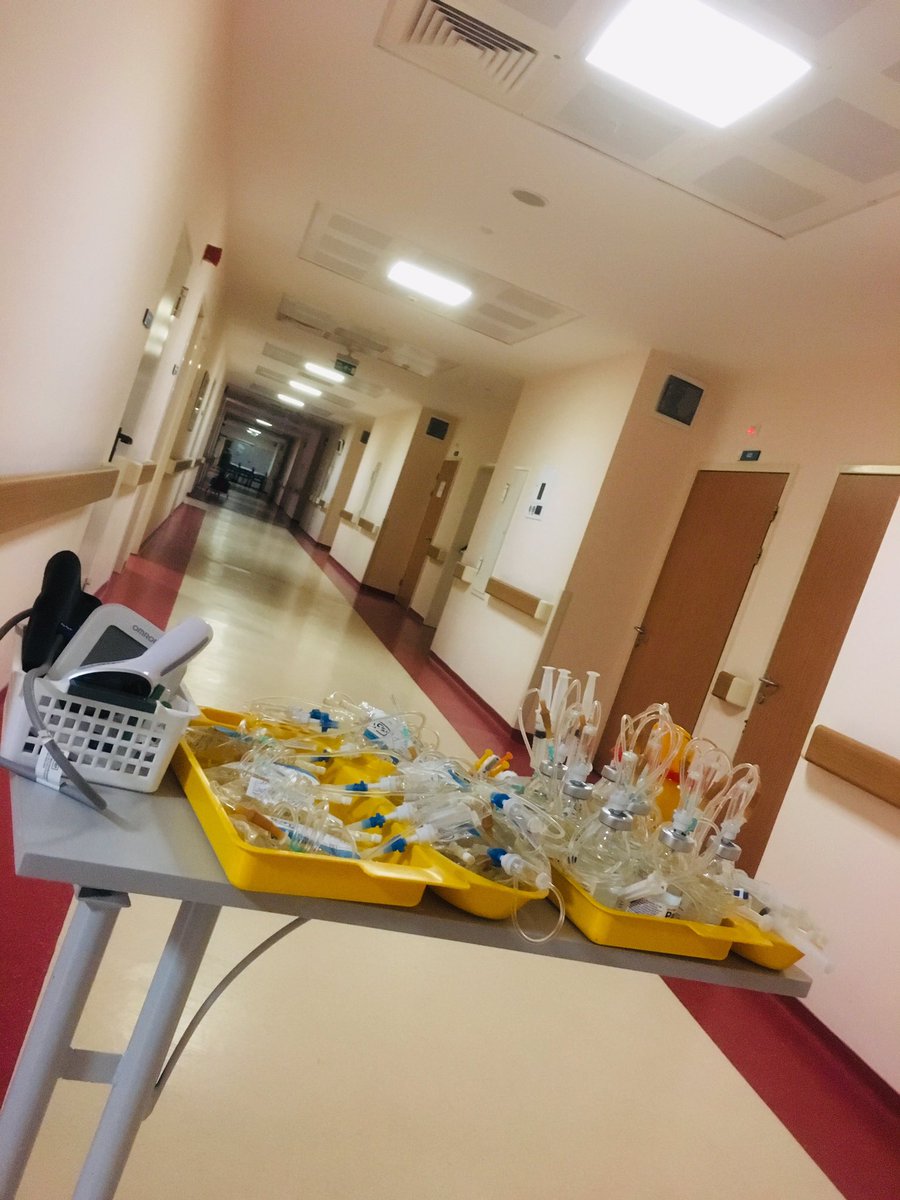 Siz nereden bileceksiniz ki 24 saat nöbetin bitmesi için dk ları saymayı...kendin ağrılar içindeyken milletin ağrısına koşmayı😔

O yüzden her defasında hakkınız Ödenmez demeyi bırakın 

#SağlıkçıdanMektupVar