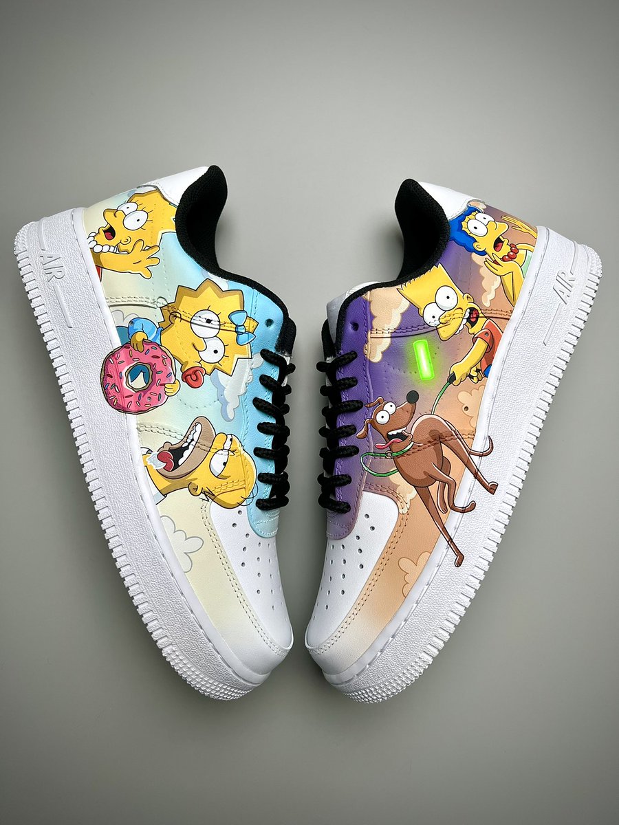 jdocustoms's tweet photo. #TheSimpsons Air Force 1s

#custom #customshoes #handpainted https://t.co/ltJItB746E