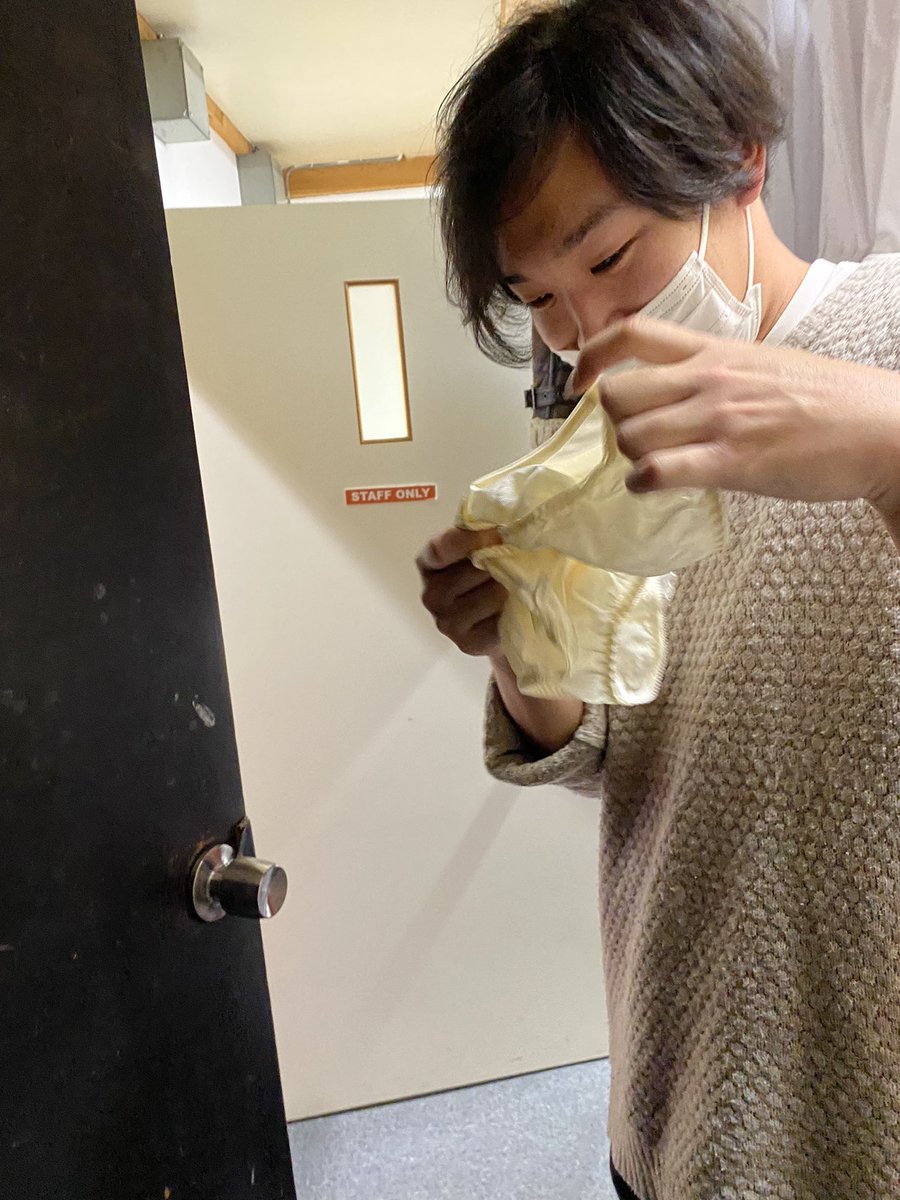 ank__mochi's tweet photo. #projectNG 
余韻にひたりた〜〜いですがひとまずパンツを盗む本庄さんを置いておきます！

おやすみなさい🌙💤 https://t.co/aTE70RGlYC