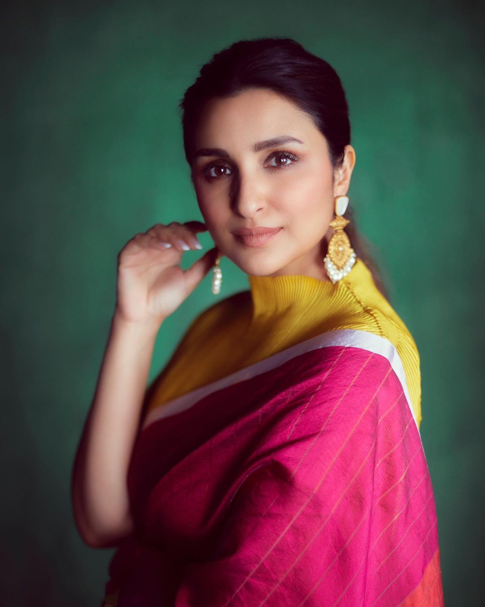 ParineetiChopra's tweet photo. 🇮🇳

#Hunarbaaz https://t.co/u8iGnSB8K2