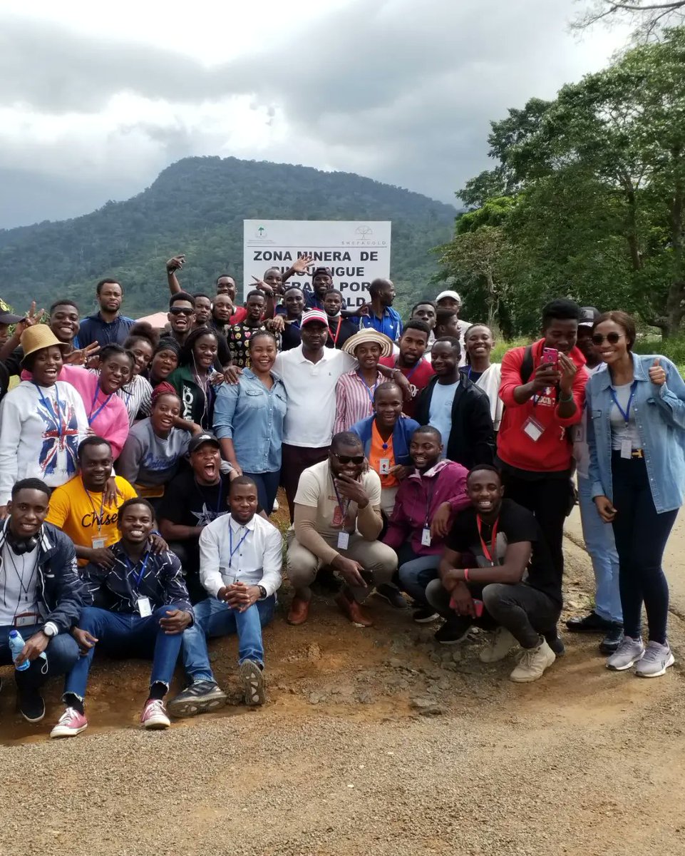 tsm_eg's tweet photo. Academic field visit of students of the Technical School of Mines-Mongomo accompanied by the lecturers and administrative staff of the school. This took place at the Operating base of @shefa_gold company in Binguengueng. https://t.co/A1qeqlTRcG