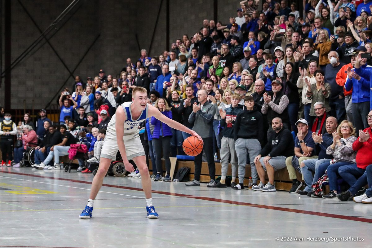 AlanHerzberg's tweet photo. Counting down the seconds to a trip to State. 
@BC_Hoops https://t.co/NCfP7kxnTe