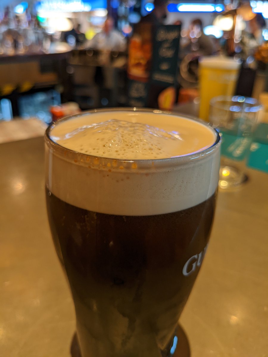 Crowebar2's tweet photo. @shitlondonguinn Heathrow, FFS https://t.co/kDR0ORu1H7