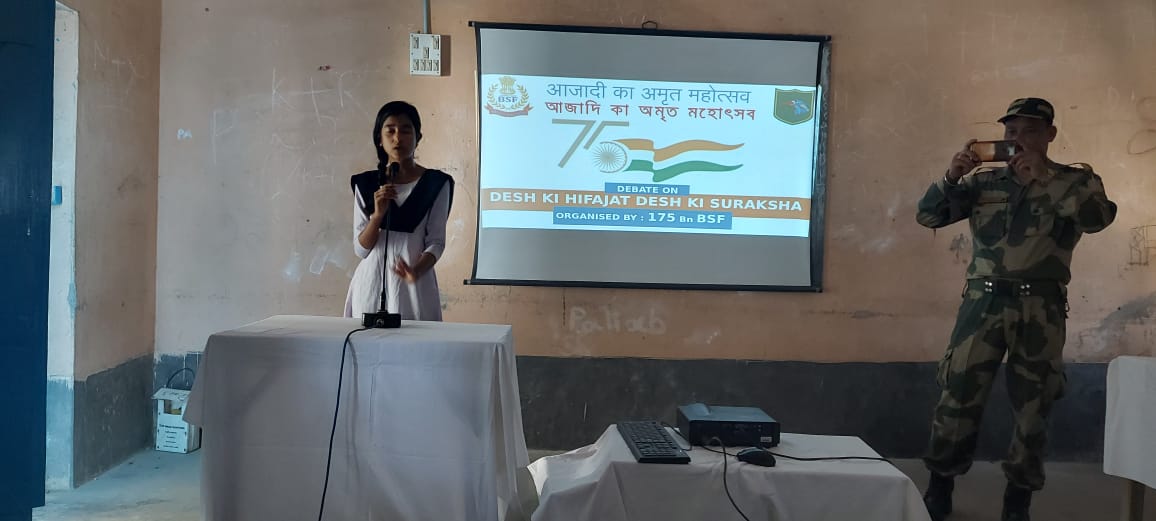 BSFNBFTR's tweet photo. In continuation to the celebrations of #AzadiKaAmritMahotsav & #DeshKiHifajatDeshKiSuraksha,a debate competion was organized by #175Bn @BSFNBFTR at Poorgram Sr. Sec. School in the border area. Videos showcasing the various Tasks & Duties of BSF were also shown to the students. https://t.co/2esIYRe0QF