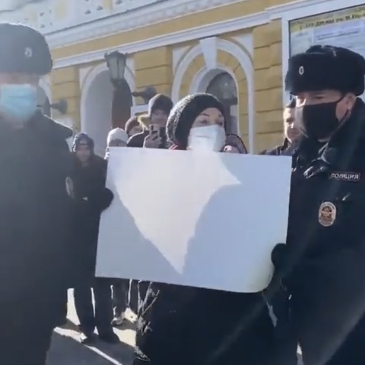 visegrad24's tweet photo. Back in the days of the USSR, there was an anecdote

A man goes to demonstrate in the Red square, holding a blank placard.

A passerby asks - “but why?”

The man answers - “what’s the point of writing anything? Everyone understands anyway.”

Incredible to see that become reality. https://t.co/IFnuRv3Mt9