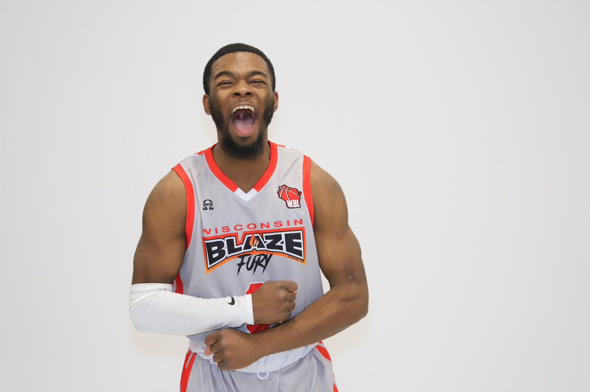 wiscblazepro's tweet photo. It’s that game day feeling!! 💪🏀 
Watch LIVE at https://t.co/8T9Rim0QeR 🎥 https://t.co/nbQIqTMAc7