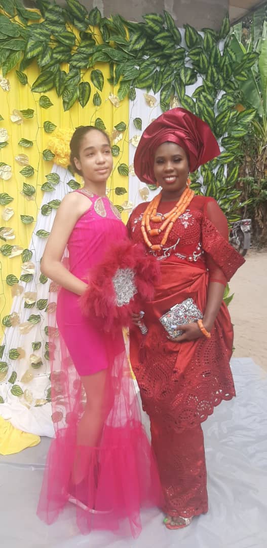 AsumuHilaria's tweet photo. It's a week today since my younger brother got married. #OrganDonation,a gift that keeps giving. It was triple celebration last Sunday, my duties as godmother, my kidneyversary and my brother's wedding. I was healthy & well for these milestones cos of my #donorfamily & #HeroAngel https://t.co/kf66FazVwY