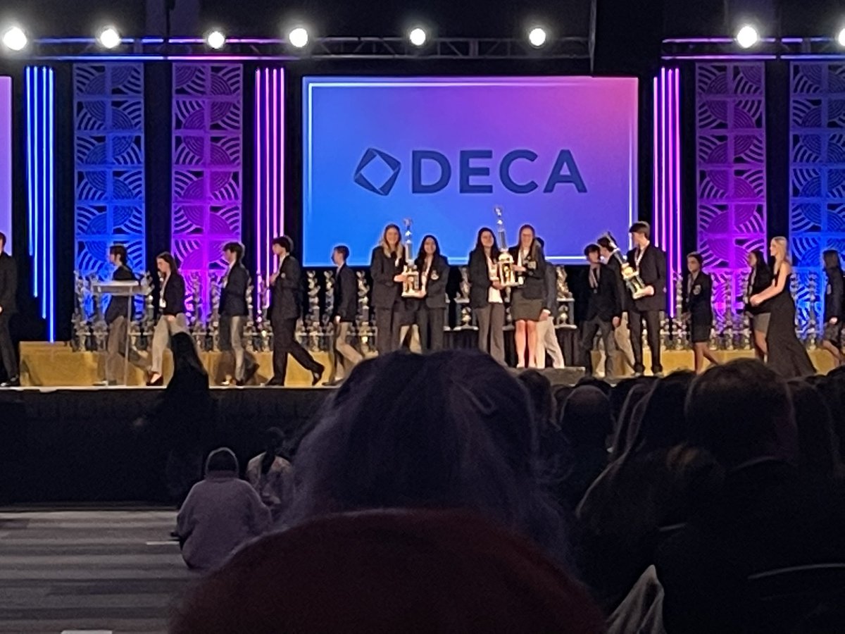 lisahaller5's tweet photo. National DECA Qualifiers! 2nd place, Business Law &amp; Ethics Team Event Congratulations Chandni Patel &amp; Caroline Peters! @THS_JStew @tcs_swood @houseths1 https://t.co/ME5N9C7luV