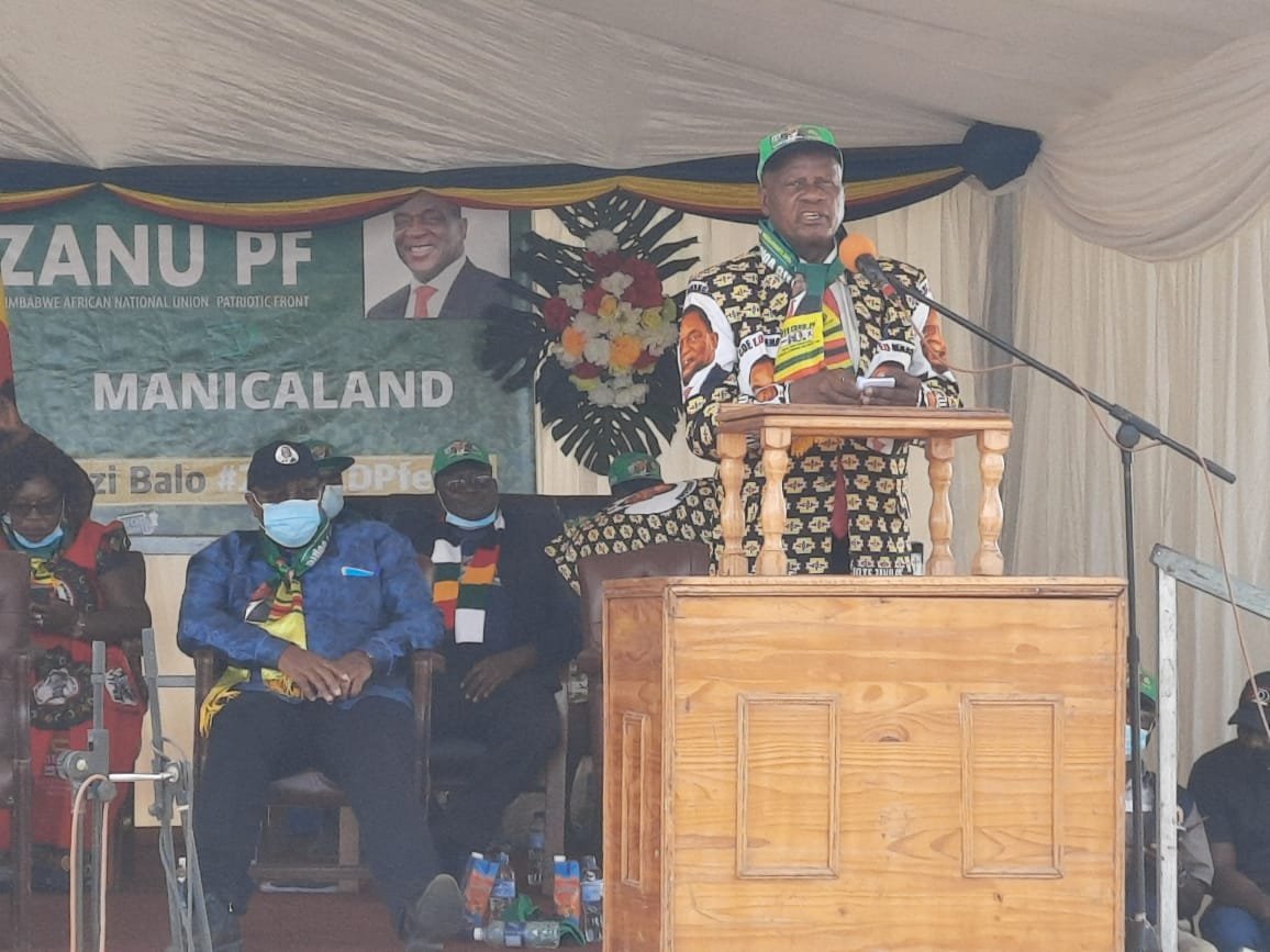 PaidamoyoMutsv1's tweet photo. Cde Chinamasa said he is grateful and happy that the Party is working on improving people's lives. 
He encourages people to go in their numbers and vote for ZANU PF to end the opposition failures. #MutareRally https://t.co/DrYCNPfEoR