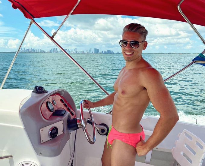 I do miss the boat days&hellip; https://t.co/vSWtfq9irj