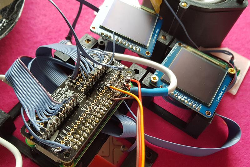 framboise314's tweet photo. Sur le stand @Framboise314 de @makerfight68  Mulhouse, juste à côté du stand @jcquetin #Arduiblog. Il y aura aussi #Vador rénové avec un @Raspberry_Pi #Zero2 qui remplace le #Raspi3 A+ d'origine et son servo (moteur) #SG90 (plastique) remplacé par un #MG90 (métal gear) https://t.co/qlEn1kUdkj