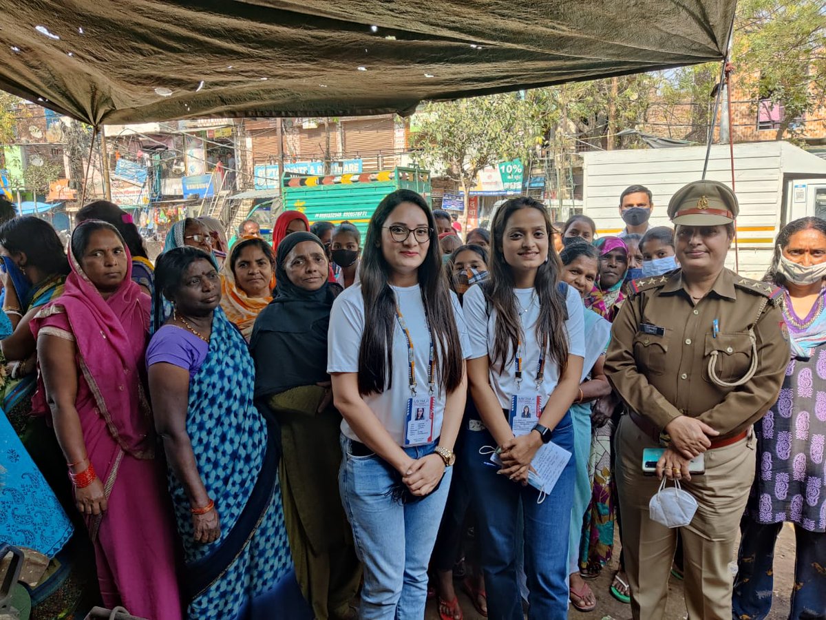 aayomwelfare's tweet photo. Women legal rights awareness drive at Sector-10, Noida. 
@ReetaYa27299684 @Uppolice @unwomenindia @wpl1090 @smritiirani @MwomenHRD @CeoNoida @noida_authority @DCP_Noida 
#aayom #UPPolice #awarness #LegalRights #womensupportingwomen #feminist https://t.co/4Vcvb4yKOH