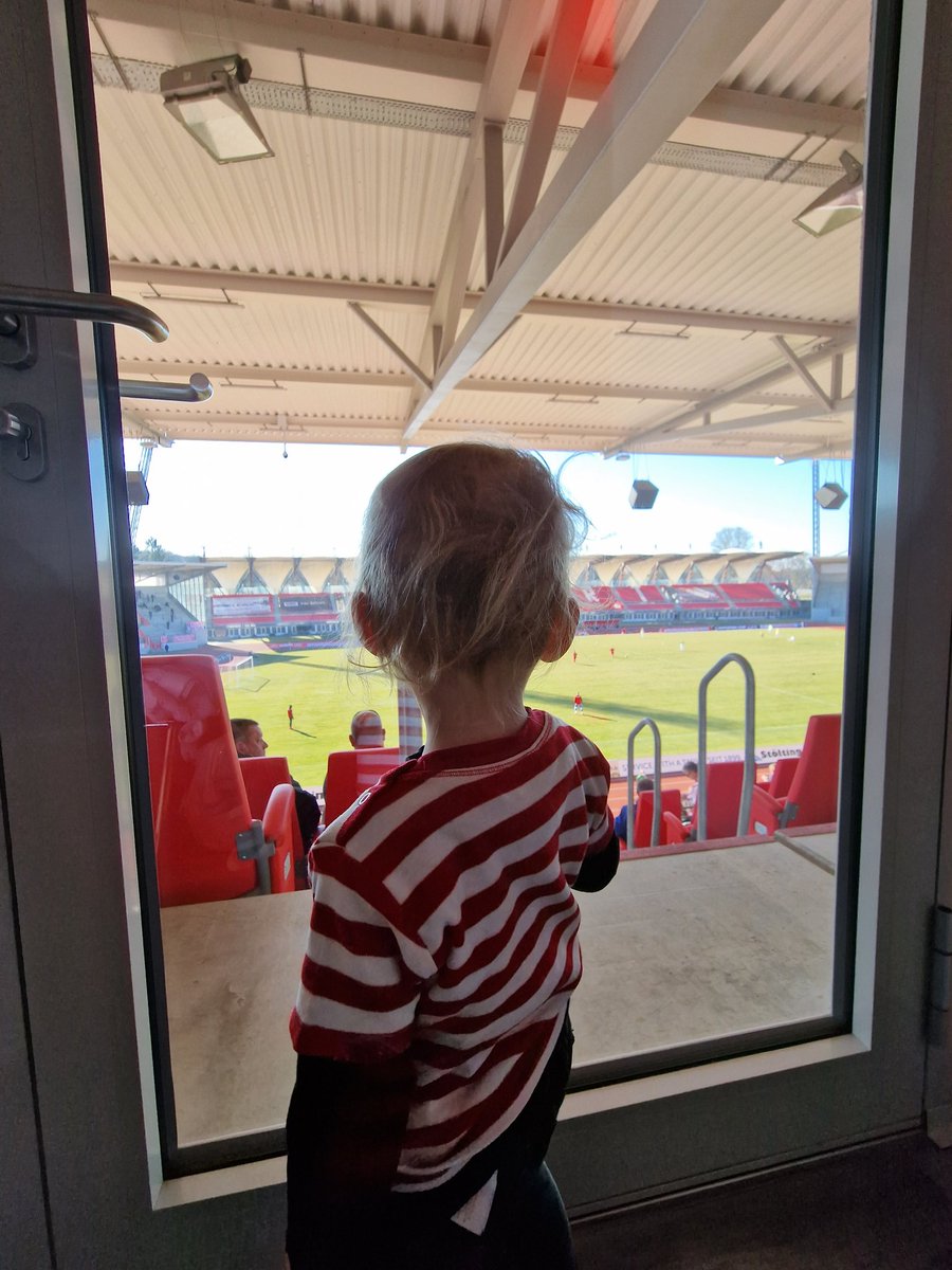 kr_vm's tweet photo. Heimsieg ❤️🤍 #fcrwe #erfurt @ROTWEISSERFURT https://t.co/aKSjsAtNmN
