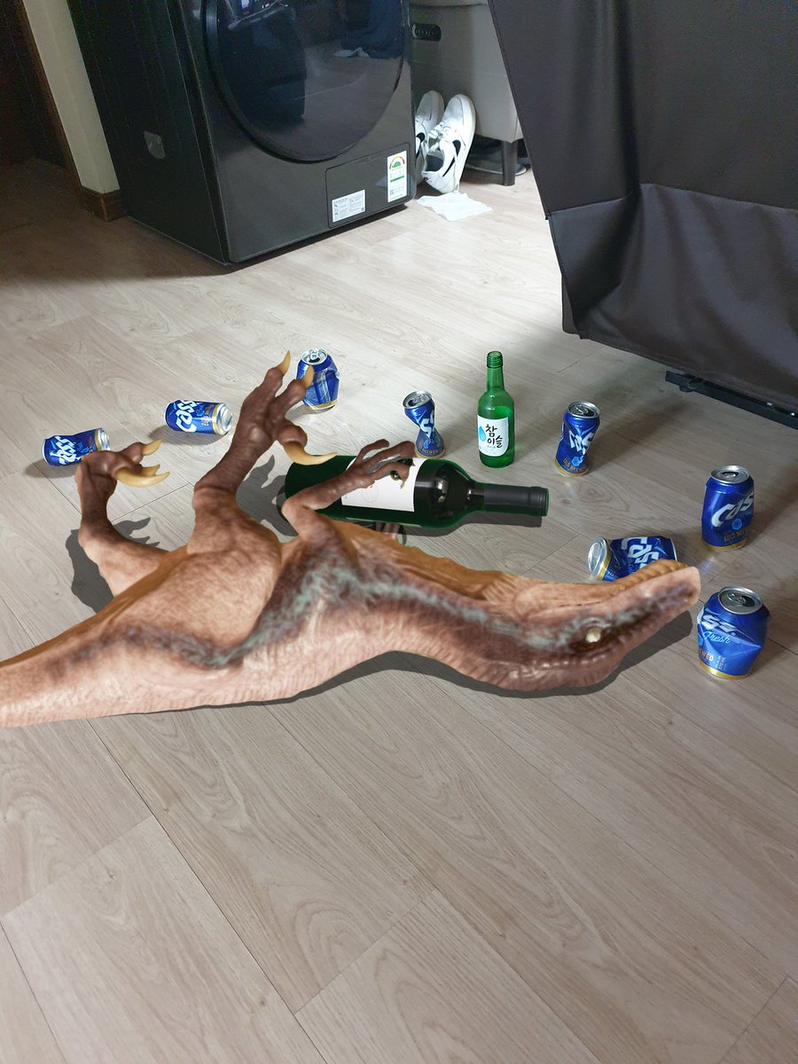 Raptor Drink 101
What to drink?

Coffee/Tea - NO
Milk - NO (surprisingly)
Coke/7Up - NO
Water - YES (Prefer basin to bowl)
Alcohol - Not Recommended (They like it but wriggle on their backs. Difficult to get up again. Moody next day.)

VERDICT: Give them water!😂
<a href="/dinoverseNFT/">DinoverseNFT</a>