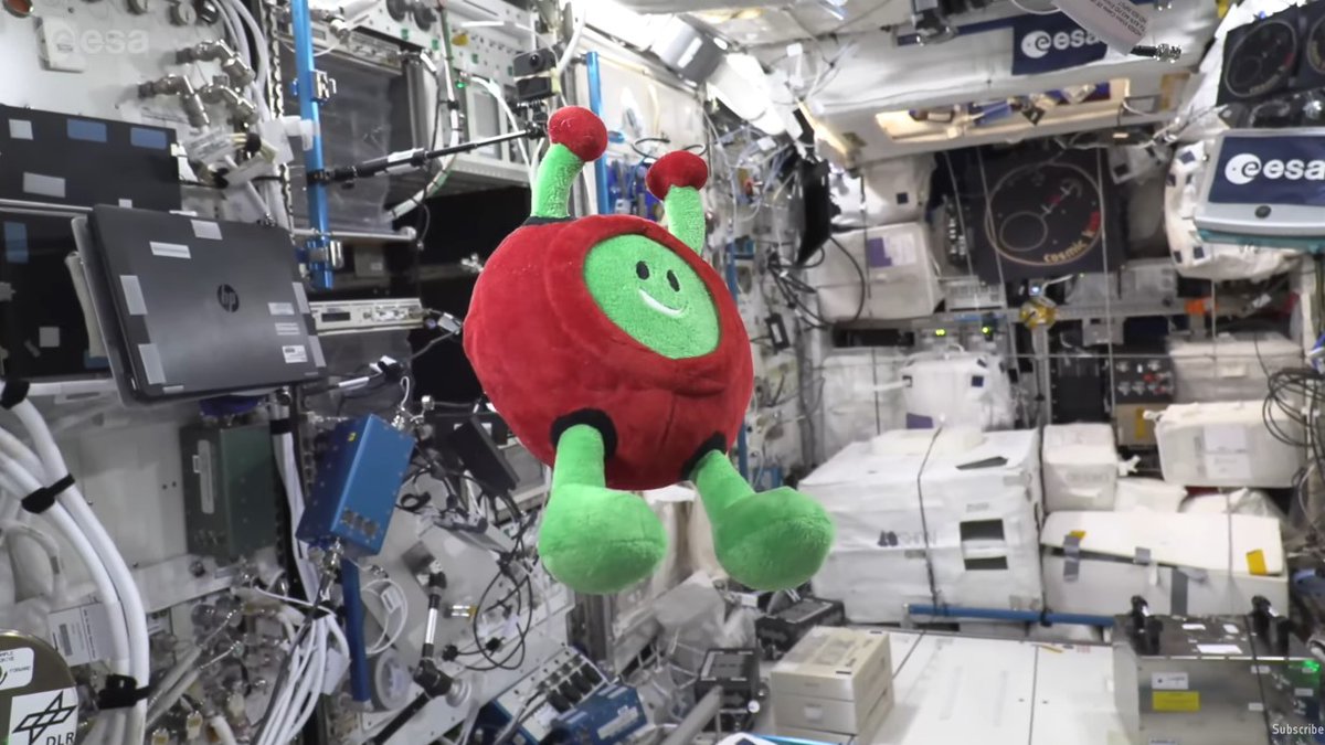 TheMaurerCrew's tweet photo. The #CosmicKiss #WeekInImages:
Floating through the station, repairing the electromagnetic levitator, educational #livecalls and an extensive #video tour of the @esa #Columbus module: https://t.co/Udvj8MlWf2 
#Exp66 #Crew3 #ISS #GoMatthias 💪
Images: @ESA @NASA @astro_matthias https://t.co/MTUupi6kh5