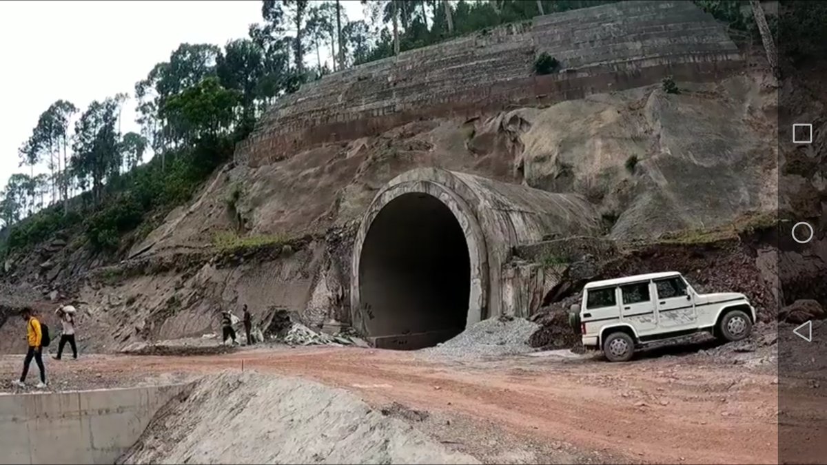 trains_are_best's tweet photo. Somebody sent me photos of two more scary tunnel portals: P2 of T-6 and P1 of T-7. https://t.co/FHsTL59r6w