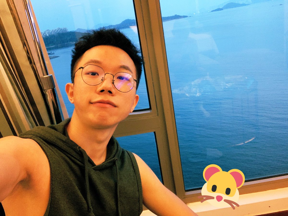 我愛寶寶
每天都不斷告訴自己
希望寶寶也會愛我
給我最自私的抱抱
而我會給寶寶
最痴纏的親吻
🧟‍♂️✨💋☀️👅