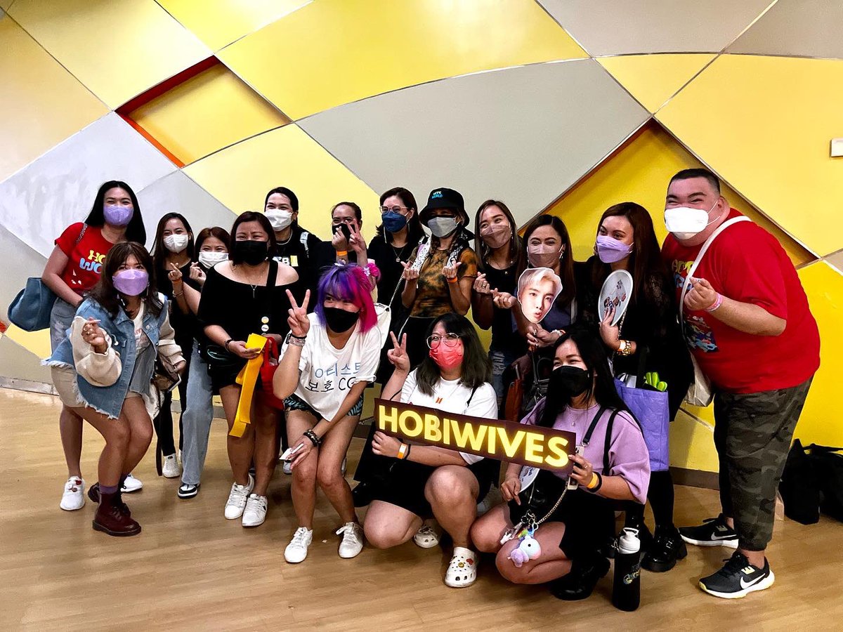 JunARMYHope's tweet photo. My @BorahaeFromMNL, I am so full of happiness talaga sa lahat ng pagmamahal nyo sa akin! Sobrang thankful talaga ako at naka lipad ako from Davao to attend our BFM Block Screening! Super saya! Grave energy natin! Borahae!π
#BTS
#BTSARMY
#BFM
#BorahaeFromManila
#BFMBestForMe https://t.co/jhSYZssApo