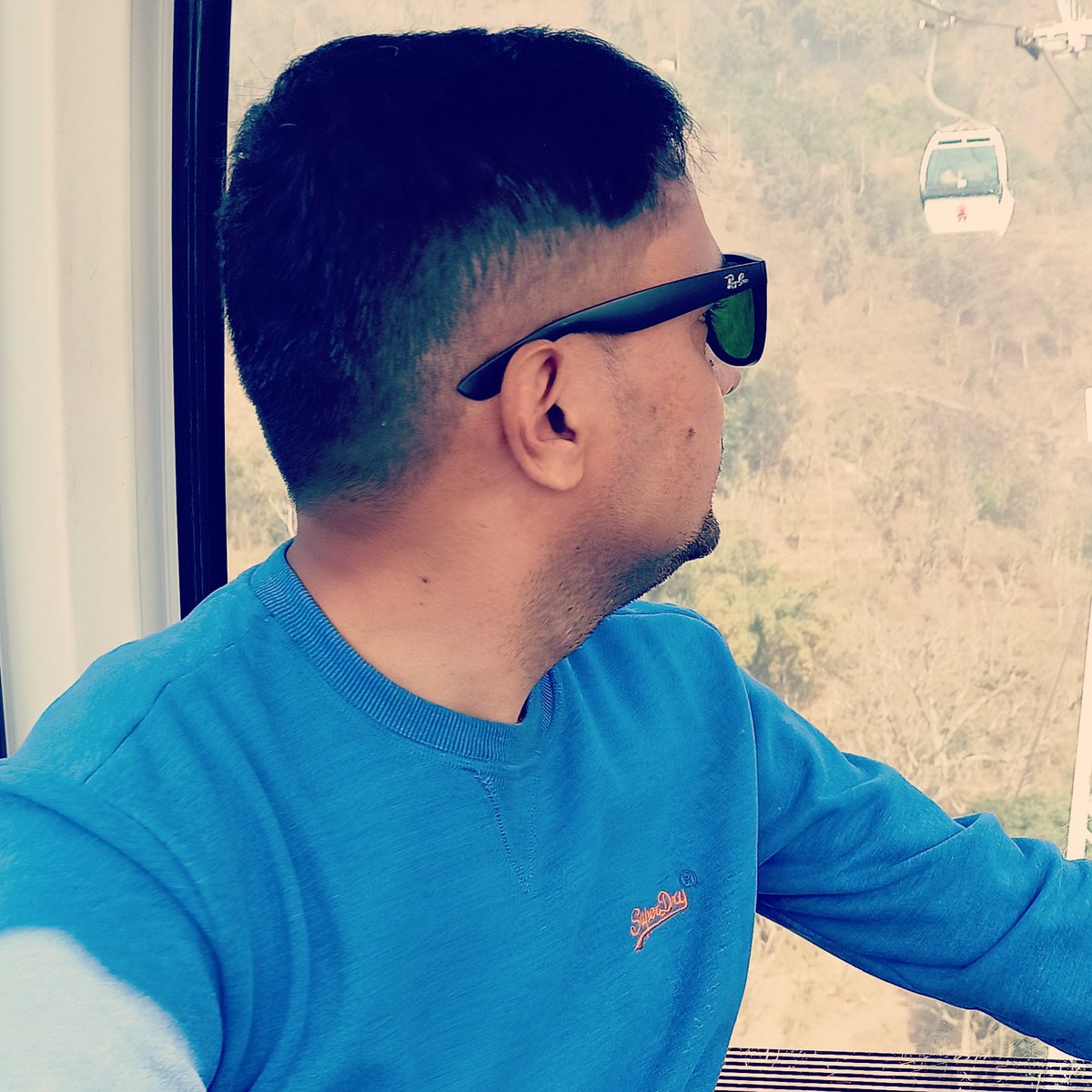 देश भन्नू त के रैछ र चार किल्लाको माटो।
तेइ माटोनी उन्को मात्रै जो छन टाठो बाठो।।😥❣️