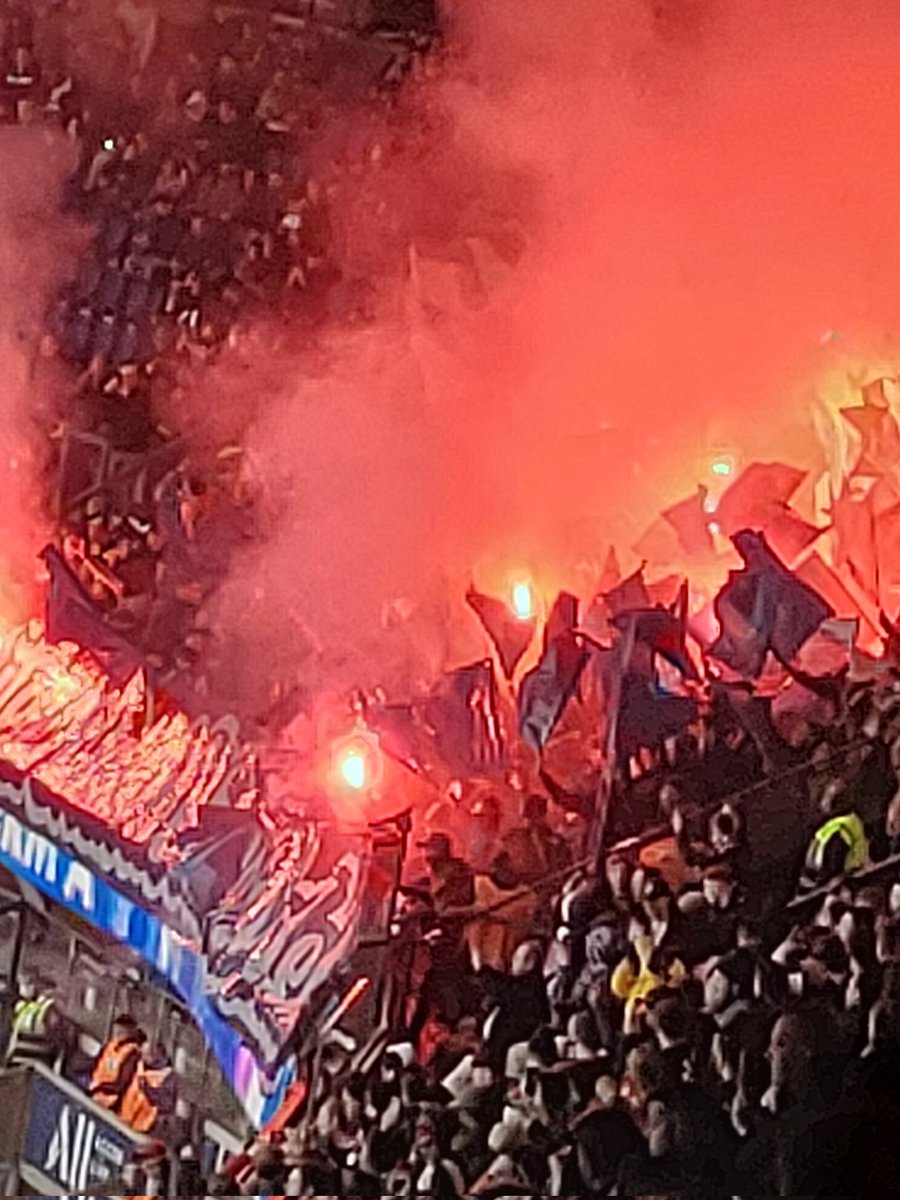 Malgré un soutien du début à la fin des <a href="/ub87officiel/">Ultramarines Bordeaux 1987</a>, on y va tout droit... Des joueurs pas au niveau du parcage...