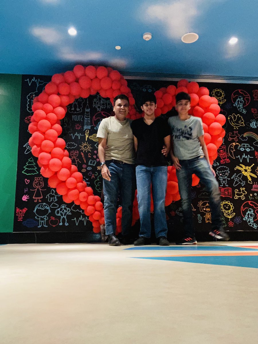 vishalagga's tweet photo. โBoys day outโ watching #sing2movie with a twist of style ๐ while mum thought she has had enough of us and later regret for not joining the best crew in town @ranjanaagg
#VRtheWorld #memoriesforlife #FreezeTheMoment https://t.co/iWfn2JAmKG