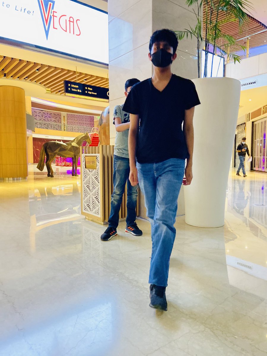 vishalagga's tweet photo. โBoys day outโ watching #sing2movie with a twist of style ๐ while mum thought she has had enough of us and later regret for not joining the best crew in town @ranjanaagg
#VRtheWorld #memoriesforlife #FreezeTheMoment https://t.co/iWfn2JAmKG