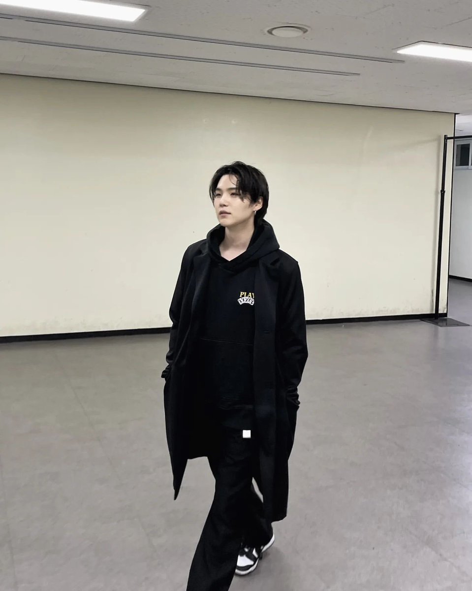 bonobono0801's tweet photo. 今日のヴィジュこの３日間で1番ツボだったかもしれん…いつ結婚しよっか？#yoongimarryme 
#PTD_ON_STAGE_SEOUL 
#BTS 
#SUGA https://t.co/fDSq3tq6FA