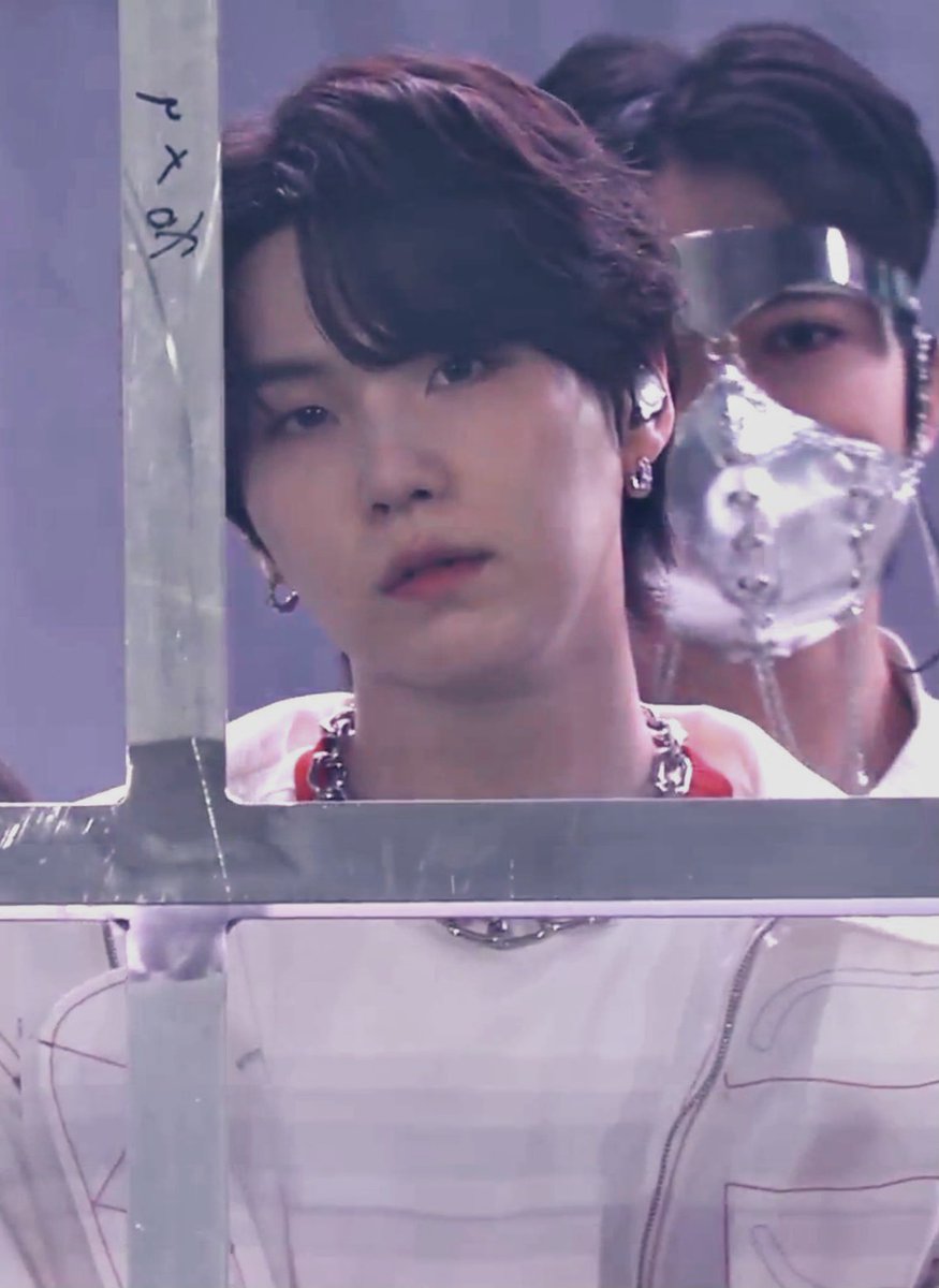 bonobono0801's tweet photo. 今日のヴィジュこの３日間で1番ツボだったかもしれん…いつ結婚しよっか？#yoongimarryme 
#PTD_ON_STAGE_SEOUL 
#BTS 
#SUGA https://t.co/fDSq3tq6FA