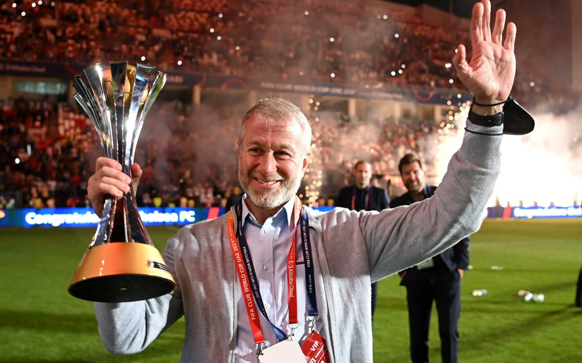 9) Roman Abramovich purchased Chelsea in 2003 for nearly $200 million.He then pumped $2 billion of his own money into the club and turned them into a powerhouse overnight.Before Abramovich, Chelsea hadn't won a league title in 48 years, but since 2003, they've won five.