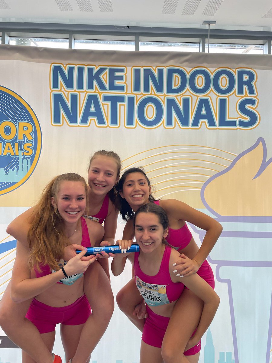fishomatic303's tweet photo. Good Luck to the Tigers 4x200 relay team running at Ocean Breeze in NY!! https://t.co/EMulTdTB9s