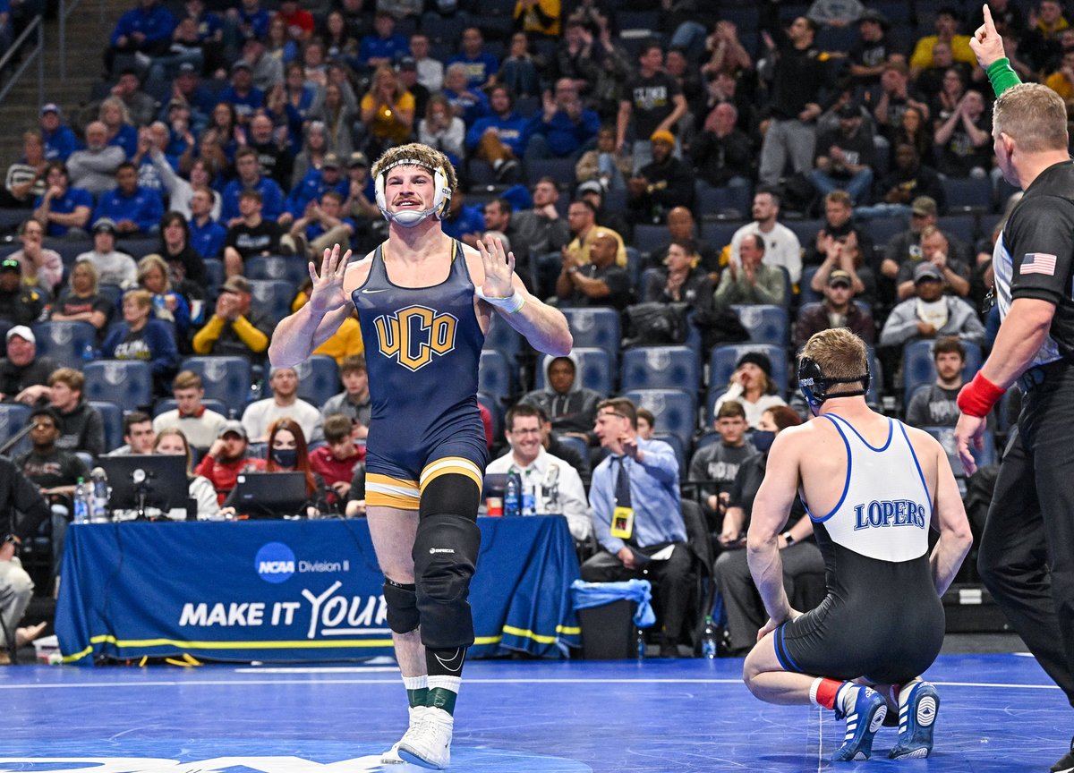 ucoathletics's tweet photo. Heath Gray became the 11th four-time All-American and 17th two-time national champion in school history Saturday, finishing a phenomenal 94-4 for his UCO career.

@UcoWrestling x #RollChos 

https://t.co/kPTrxjoU94 https://t.co/GUx4NeshIP