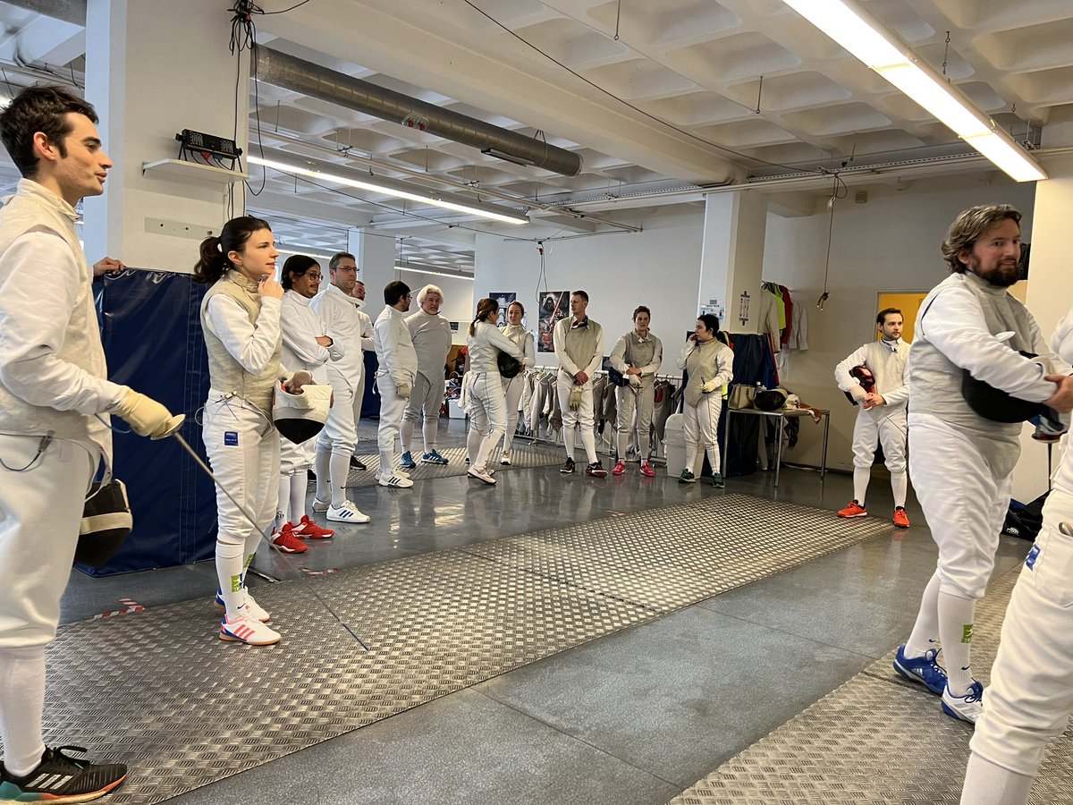 ElassineMoez's tweet photo. Avec le #REAL92 l’escrime rassemble les fines lames loisirs 🤩 du département du @hautsdeseinefr organisé dans la salle d’armes du club d’escrime 🤺de @chatillon92320 pour une rencontre sportive autour du partage et de la convivialité 👌🏻🤩 https://t.co/zcMOsVHzsL