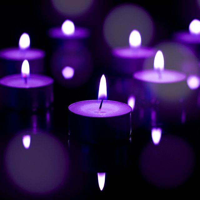 Misty_Sparrow's tweet photo. 🔮| 𝔗𝔯𝔢𝔦𝔫𝔬; 𝔓𝔯𝔦𝔪𝔢𝔦𝔯𝔬 𝔇𝔦𝔞 𝔡𝔢 𝔅𝔯𝔲𝔵𝔞;
𝔑𝔬𝔦𝔱𝔢

Lilith Sparrow, filha de Hécate... O que isso significava? Ela não não tinha tanta certeza, via garotas góticas vestindo preto e roxo andando para todos os lados.

Elas carregavam livros de feitiços, [+] https://t.co/EAChIFwCbv