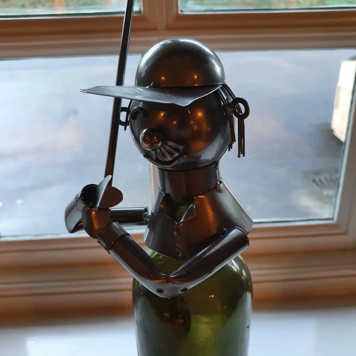 linkstavern1's tweet photo. We are due to re-open on Wednesday, once the final #finishingtouches have been made. #sidthepig is still in prime position and has been keeping the workmen on their toes π
@Fullers @FullersKitchen #refurbtime #reopeningsoon #lickofpaint #newlooklinkstavern #liphook https://t.co/yZ6iEHkaLH