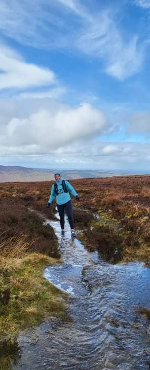 IrishRunningGir's tweet photo. Today's trail run was a real mixed bag of terrain and weather 😊
🌧 ☀️ 💨 🌈
Hailstorms were the best🤣
17 miles across #Hellfire #Cruagh #Tibradden #Masseys #Featherbeds https://t.co/JxELwX6Yvk