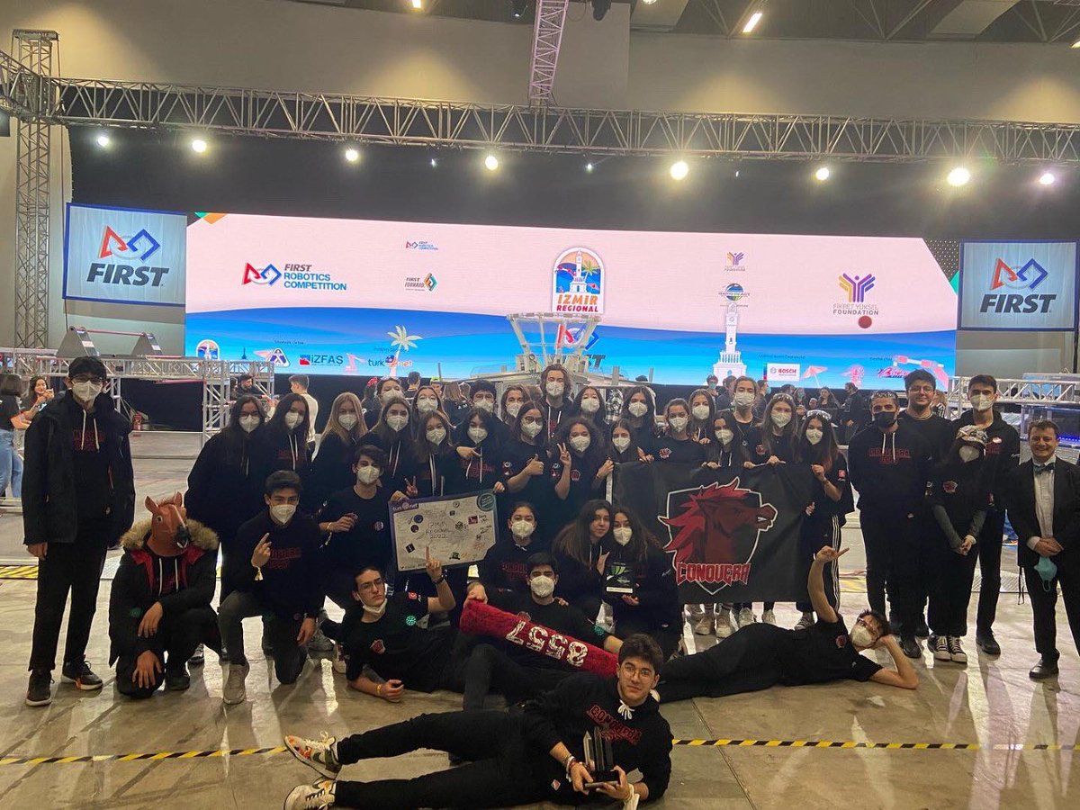 Manisa Fen ve Teknoloji Lisesi FRC-FIRST Robotics Competition takımı <a href="/ConqueraF/">FRC Team 8557 | ConquEra</a>, İzmir Regional'da yarışmanın en prestijli ödüllerinden biri olan ‘Rookie All Star Award’ alarak, 
Houston’da düzenlenecek “Dünya Şampiyonası”nda yer alacak 450 takımdan biri oldu.

Tebrikler gençler!