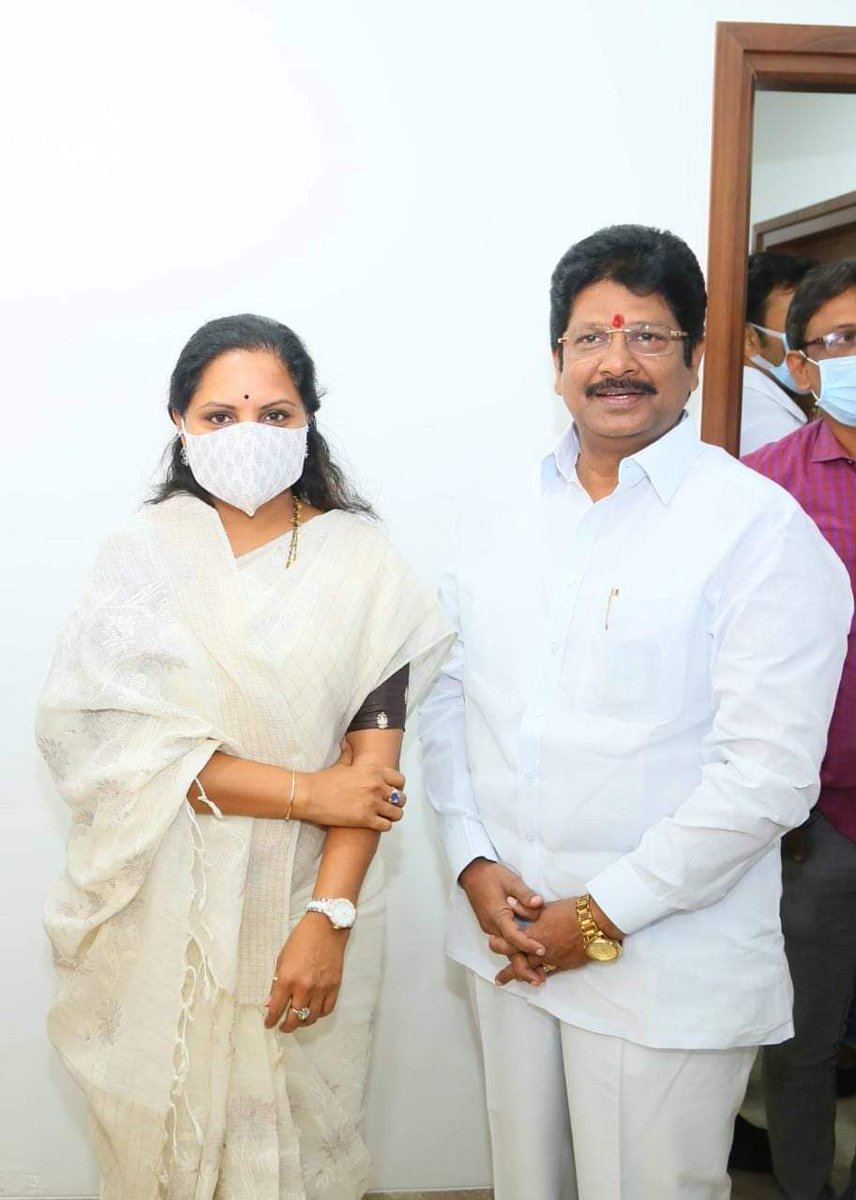 mnsrinivasrao7's tweet photo. నిజామాబాద్ శాసన మండలి సభ్యురాలు, తెలంగాణా సంస్కృతి ని విశ్వ వ్యాప్తం చేసిన తెలంగాణ  బతుకమ్మ కవితక్క గారికి హృదయ పూర్వక జన్మదిన శుభాకాంక్షలు💐💐
@RaoKavitha @trspartyonline https://t.co/bdoo6IbwuM