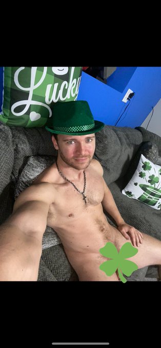 It&rsquo;s time!! ShamRock contest begins 🍀 Let&rsquo;s aim for Unique/fan fav One. More. Time 😜 https://t.co/ga