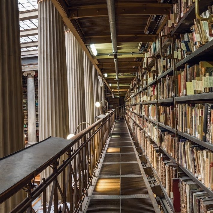 Levenger's tweet photo. #SundayReads visits Athens, home to the magnificent #NationalLibraryOfGreece. Established in 1832, the Library has one of the greatest collections of Greek manuscripts, including the first publication of Homer’s epics and hymns.
#book #books #beautifullibrary #Levenger https://t.co/uijRreERqI