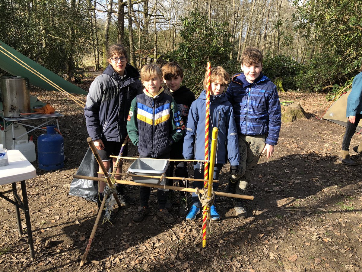 Oatisoatlands's tweet photo. Camp gadgets https://t.co/MFsaVw8vw2