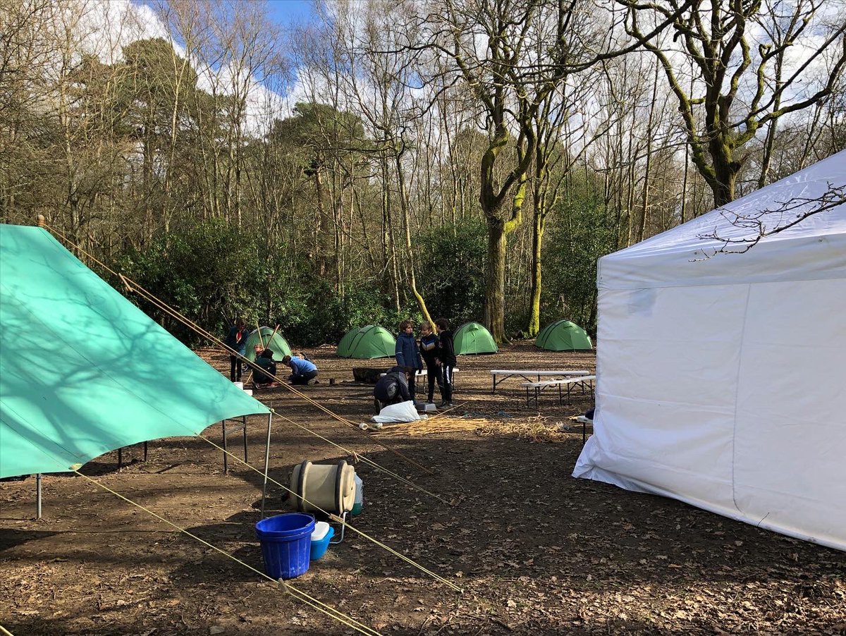 Oatisoatlands's tweet photo. Camp gadgets https://t.co/MFsaVw8vw2