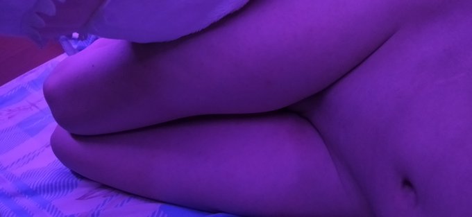 Tucked in...
#Femboy #LGBTQ #Porn #Cute #Horny #Lewd  #Hot #Legs #Kinky #NSFWtwt #Plush https://t.co