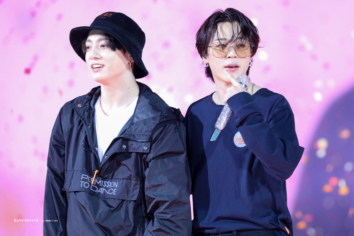 ranunculus1013's tweet photo. 220313 #BTS #JIMIN #지민
귀여미들💗

#BTSARMY 
#PTD_ON_STAGE_SEOUL https://t.co/U2IHV6lBlE
