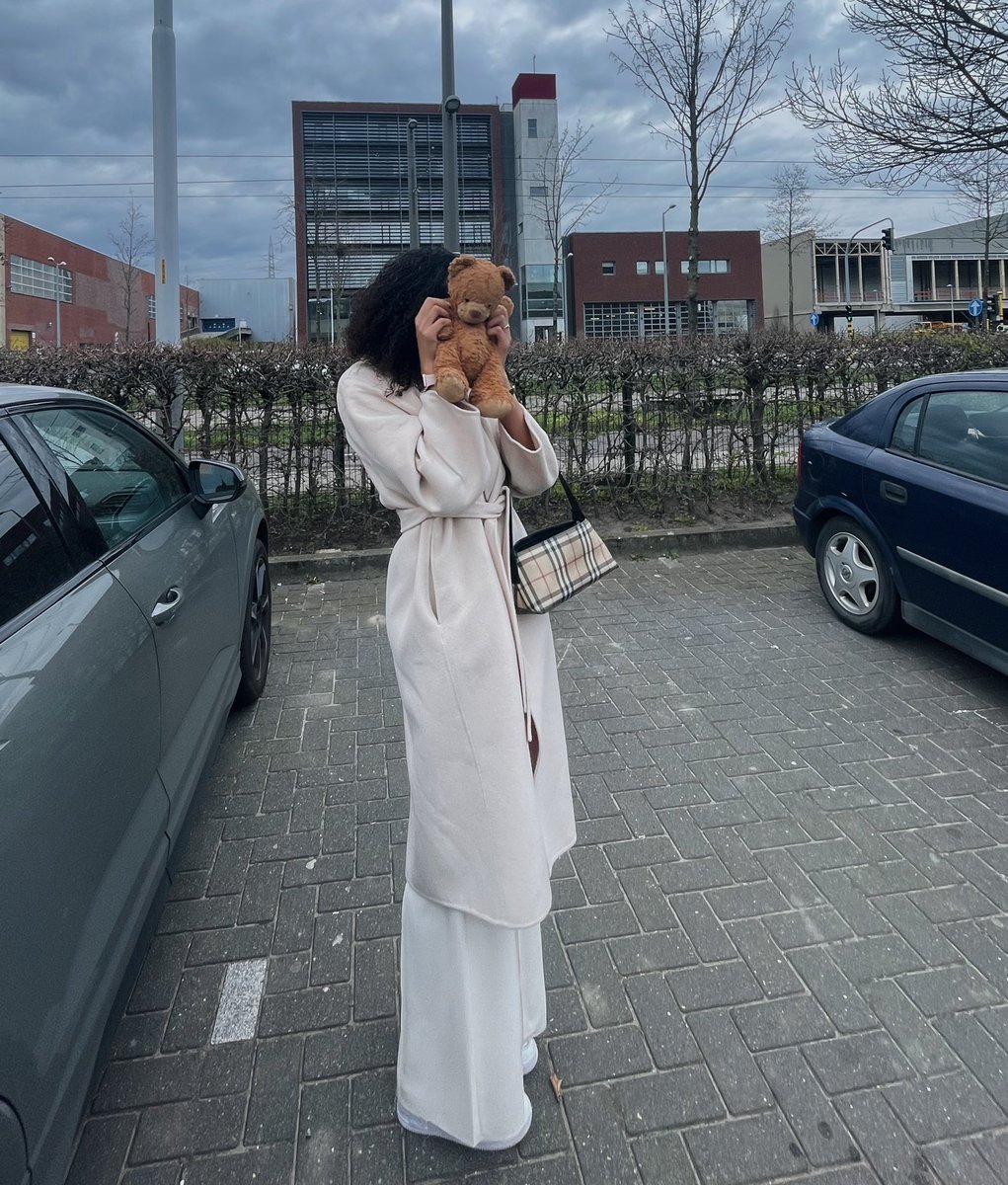 En vandaag, precies 10 jaar later, vieren we dat ik er nog ben 🤍🕊