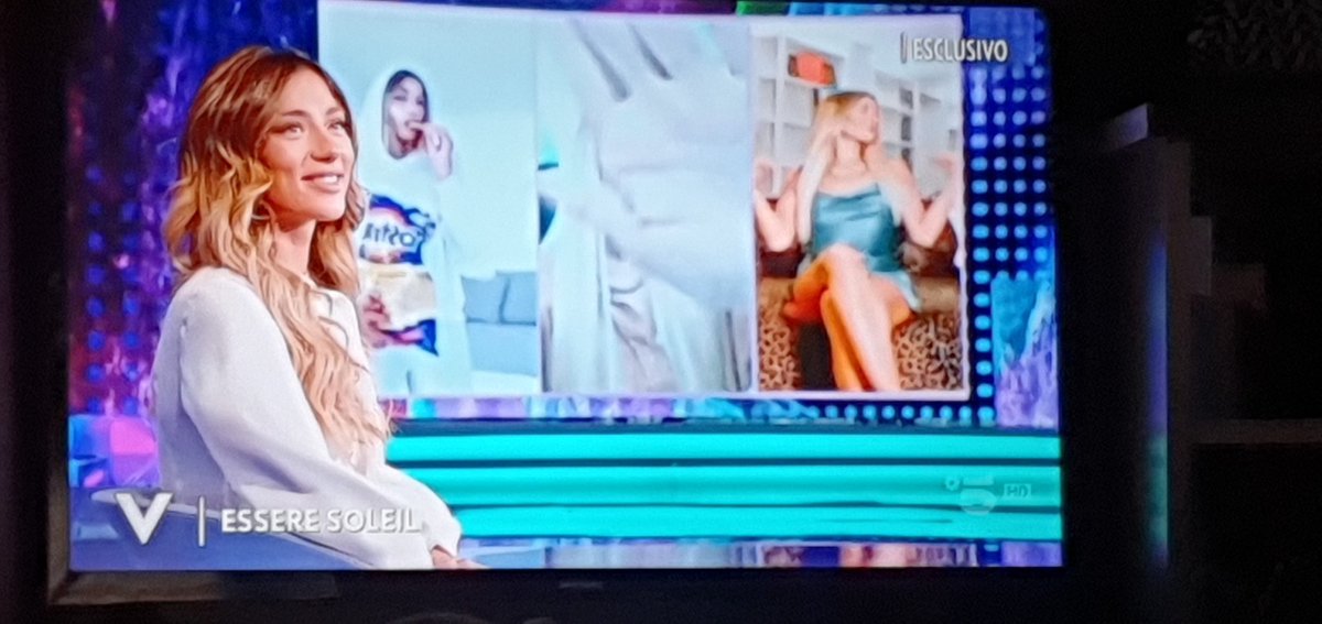 deniiberinde's tweet photo. E se lo dice pure Silvia Toffanin che Soleil è stata LA PROTAGONISTA chi siamo noi per non ribadirlo? 

#Verissimo #gfvip #SoleilSorge #solearmy https://t.co/zwME0I8IJq