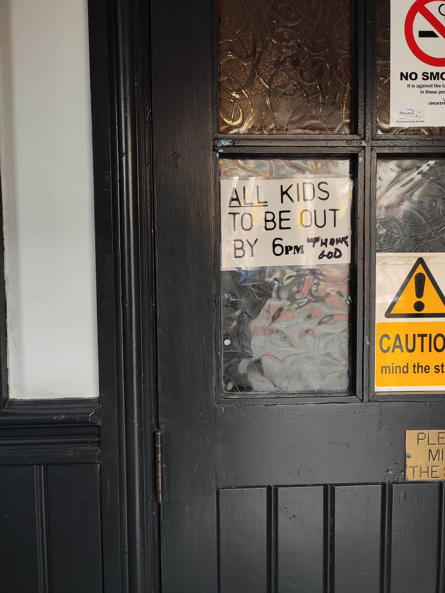 pubrooms's tweet photo. #pubrooms supporting great British Pubs :) RT @philipgenochio: Be off with you!

#preston #pubs #signs #clearoff https://t.co/NKPyjNticu