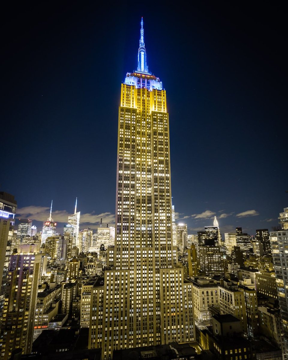 Tonight, the Empire State Building will shine its tower lights in the  colors of the Ukrainian flag. 📷: pictures_of_gotham/IG